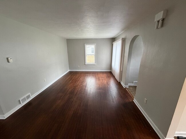 Photo - 1160 Edna St SE