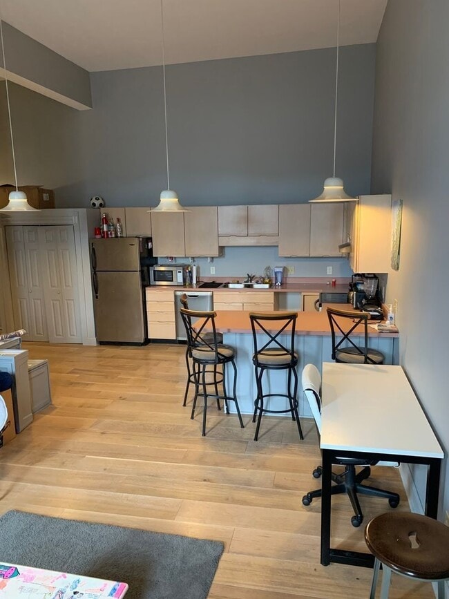 Photo - 204 N Walnut St Unit B