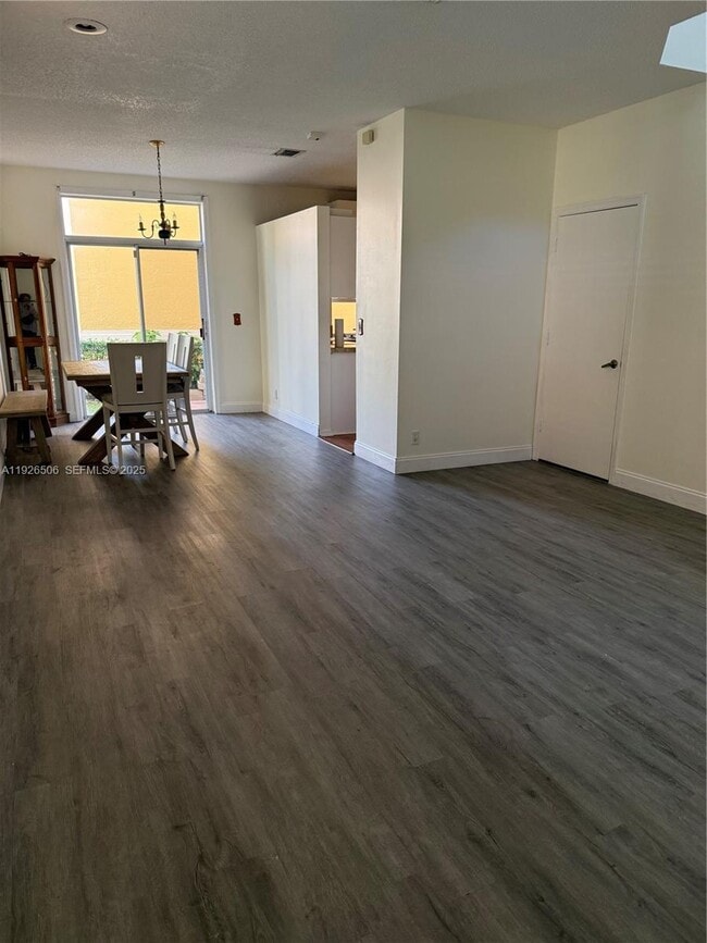 Photo - 11383 Lakeview Dr