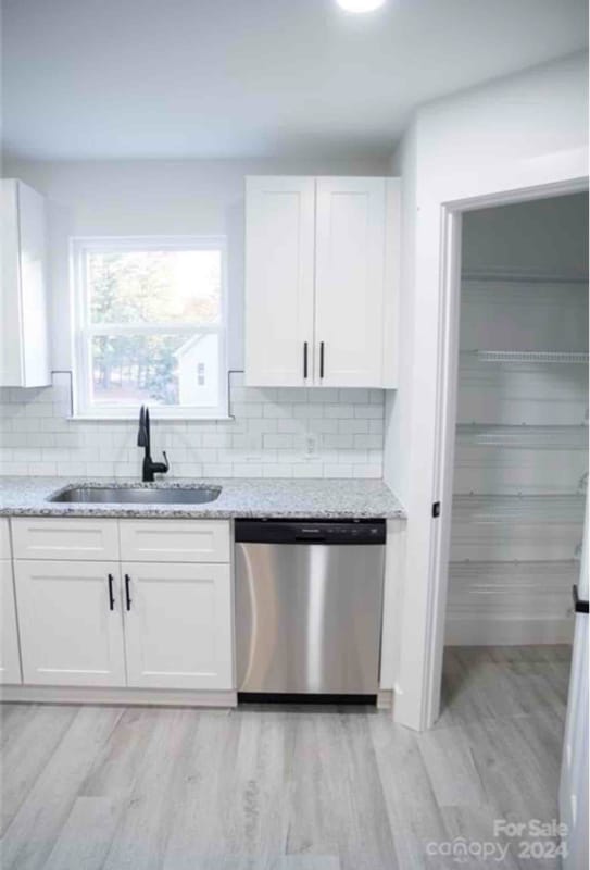 Photo - 30 24th St NW