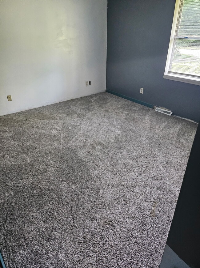 Photo - 21 Hickory Cir