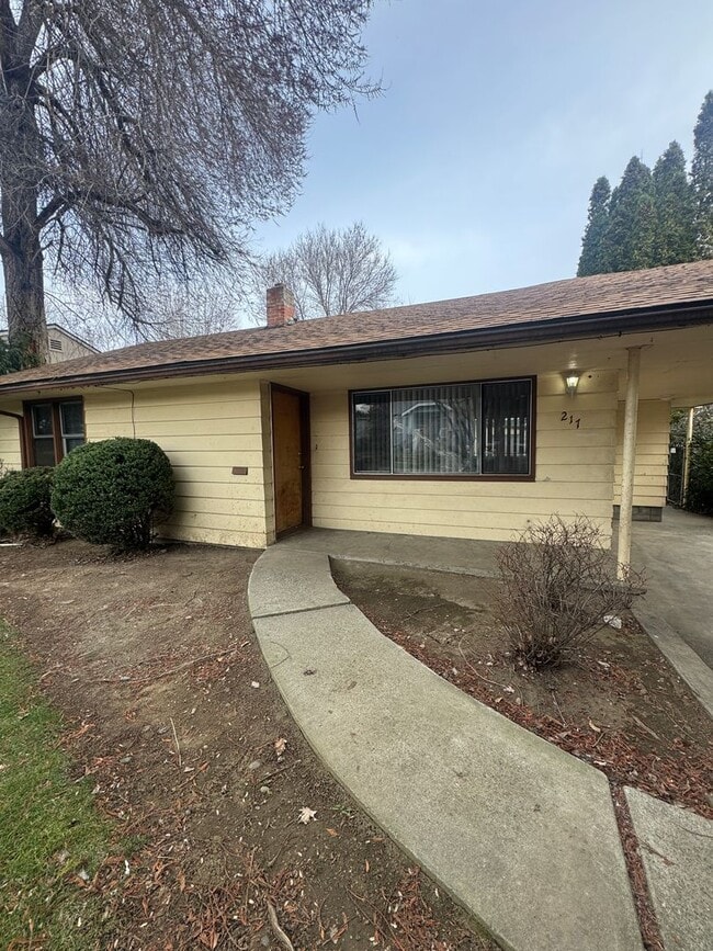 Building Photo - LH217 Unit A