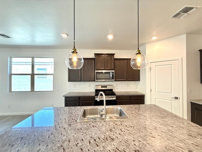 Photo - 18428 Puget Ave