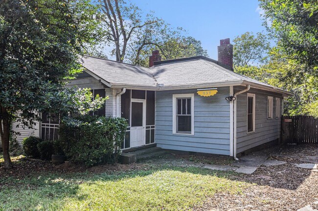 Building Photo - 2 bdrm, 2 bath home in Grant Park