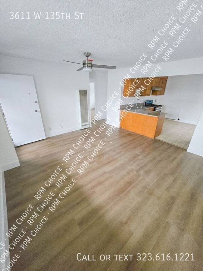 Photo - 3611 W 135th St