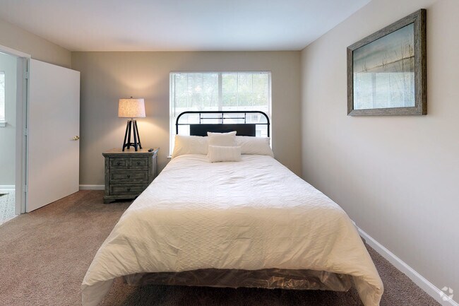 2BR, 2BA - 1043 SF - Magnolia 61