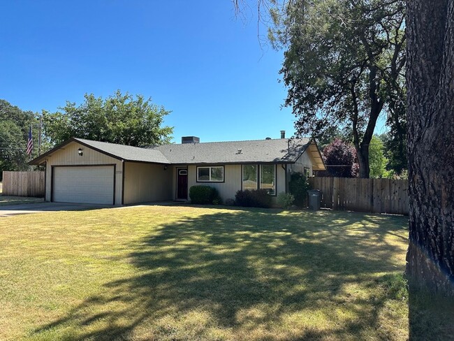 Photo - Well maintained home in desireable Cottonwood neighborhood.