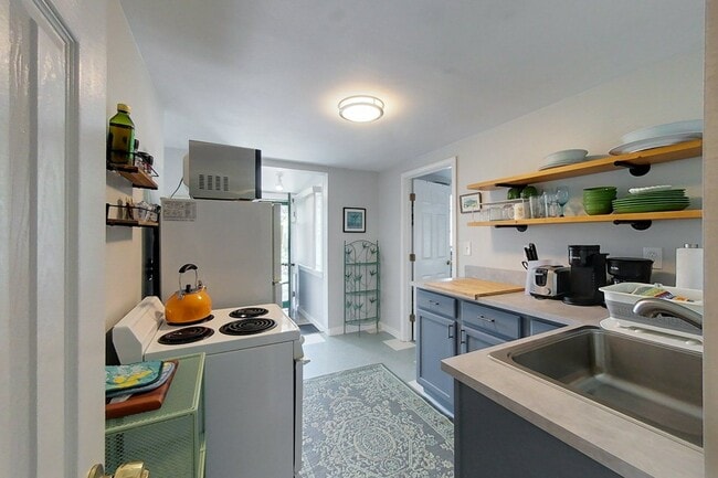 Photo - 33 Warren Ave