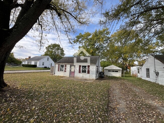 Building Photo - 619 Woodlawn Dr