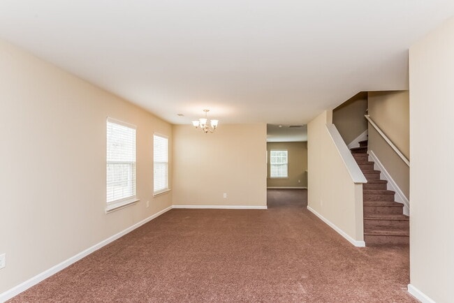 Photo - 2890 Centerglen Ln