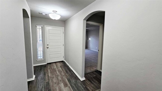 Photo - 719 Mossy Rd