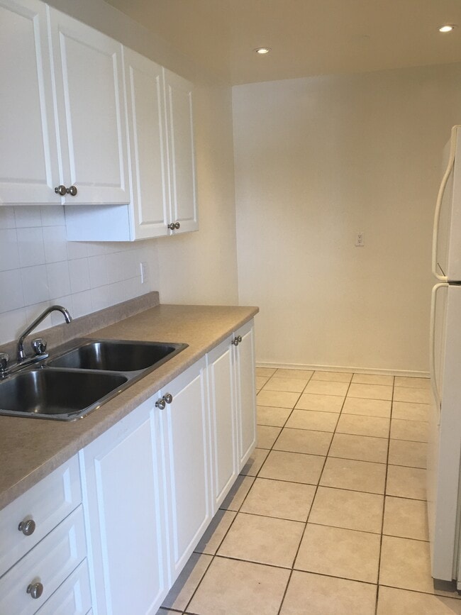 Photo - 1265 Sixth Line