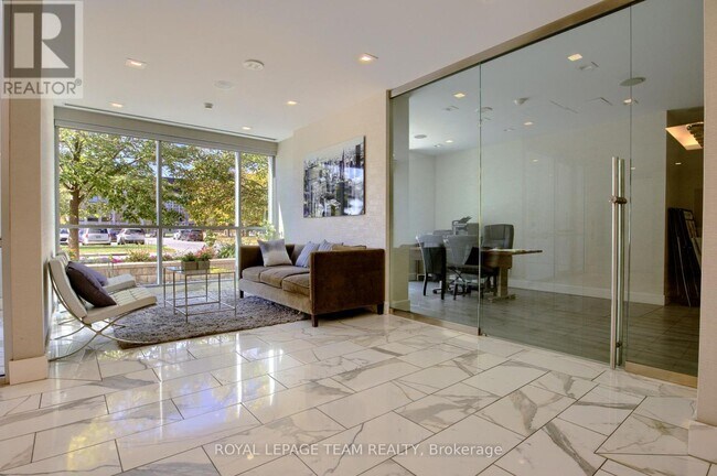 Photo - 201 Parkdale Ave Unité 304