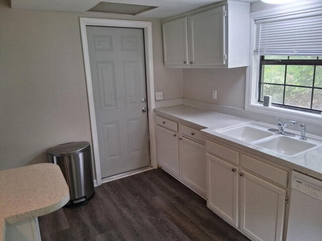 Photo - 1104 Rucker St