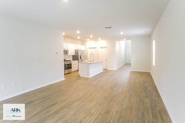 Photo - 1145 Joywood Dr
