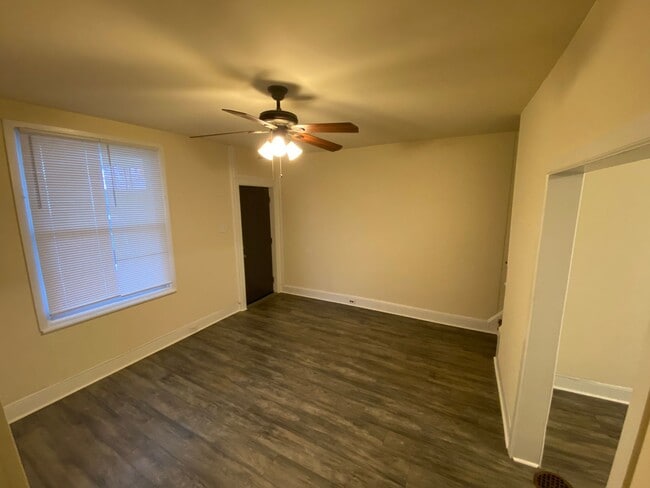 Photo - 547 S Redfield St