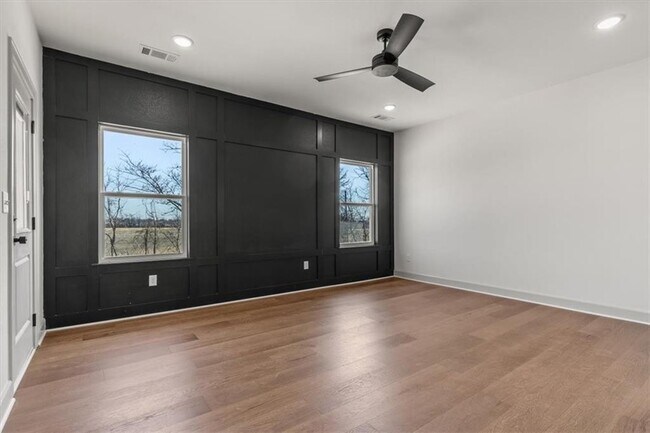 Photo - 1050 Whistler St