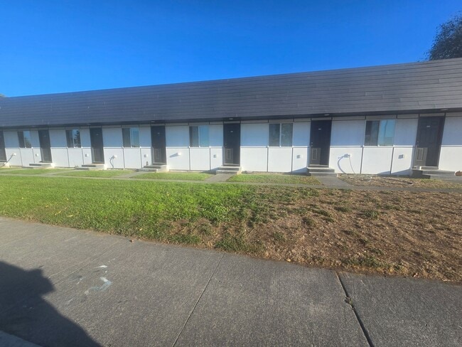 Photo - Freshly Remodeled Studio! Unit 2