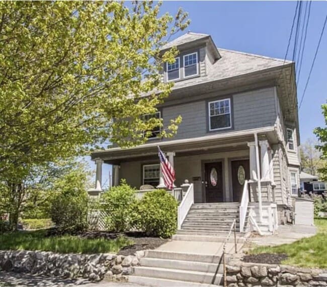 Photo - 413 Highland St
