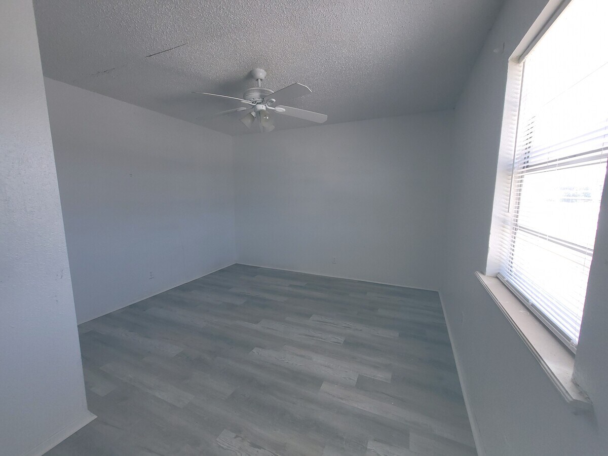 Photo - 804 E Hall St