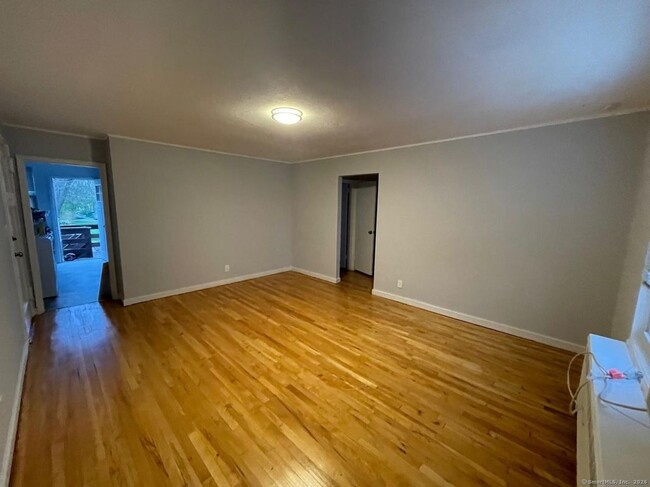 Building Photo - 223 Pennsylvania Ave Rental