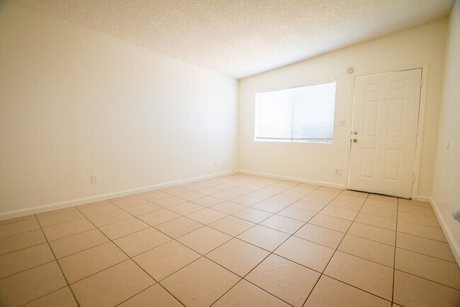 Photo - 3 Bedroom, 2 Bath Home, 1 Car Garage, Large Fenced Yard!