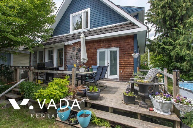 Photo - Downtown 2 Bedroom 2 Level House Rental 37...