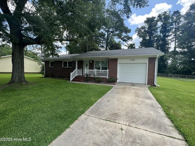 Building Photo - 2530 Country Club Rd Rental