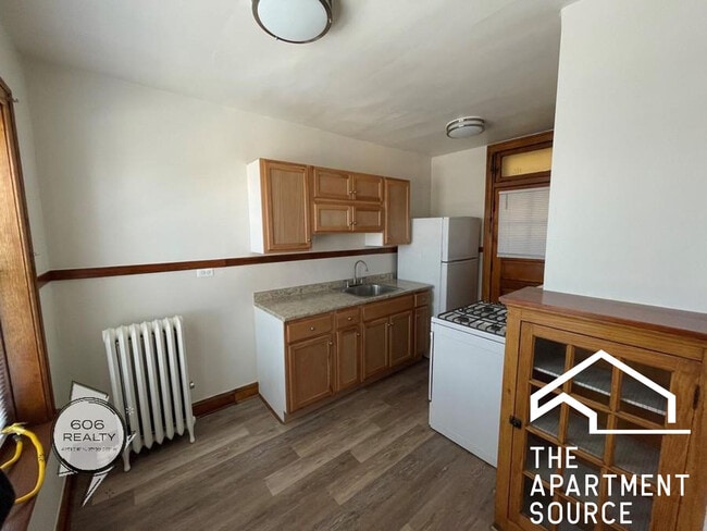 Building Photo - 3148 N Linder Ave Unit 2