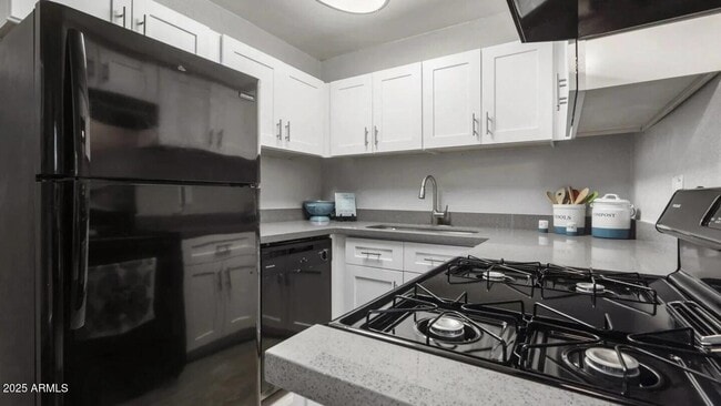 Photo - 2925 N Greenfield Rd Unit 604