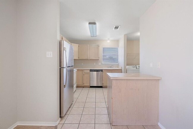 Photo - 2214 Katy Ln