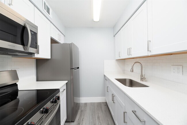 Photo - 1401 NE 17th Ct Unit 212