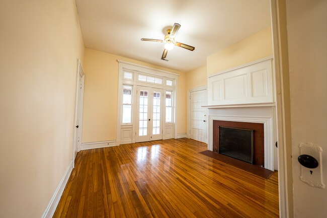 Building Photo - 202 Lafayette St Unit 3 Rental