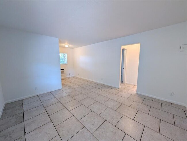 Photo - 1061 NE 23rd Terrace
