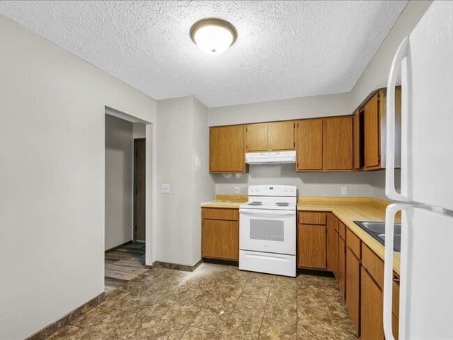 Photo - 112 W Raab Rd Unidad D