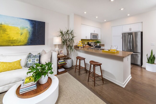 Gateway Apartment Homes