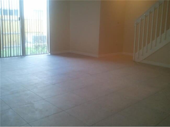 Photo - 2271 NE 42nd Cir