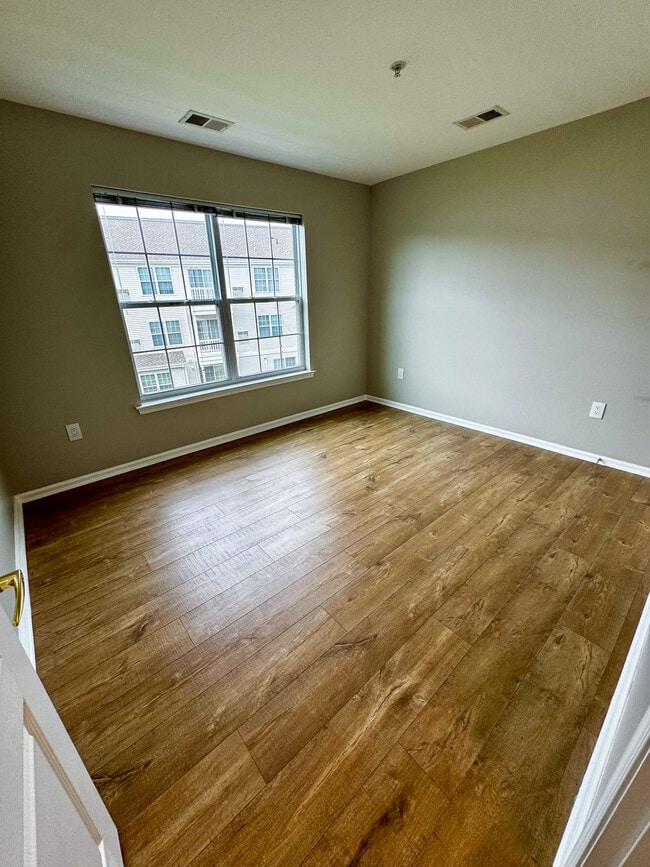 Photo - 136 Lionheart Ln Unit 136