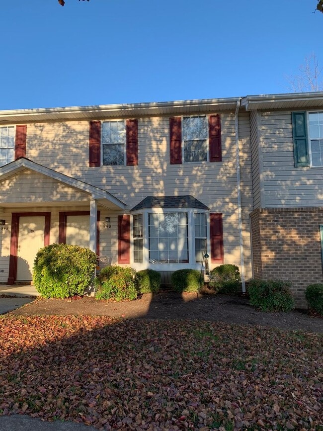 Photo - 840 Patrick Henry Dr