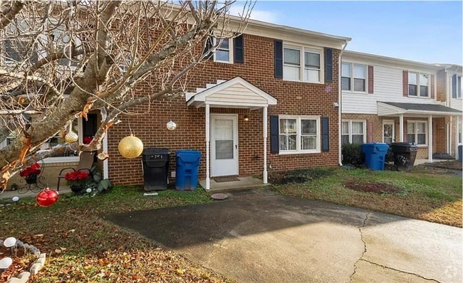Building Photo - 4751 Old Hickory Rd Rental