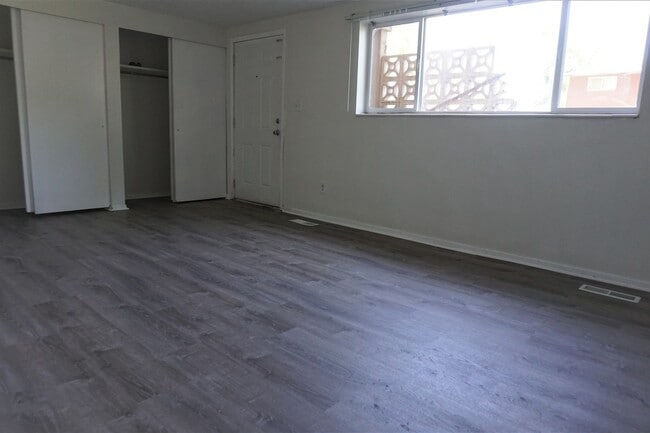 105 W 250 N Unit 105-3