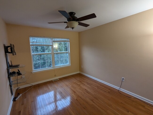 12 Ardmore Pl
