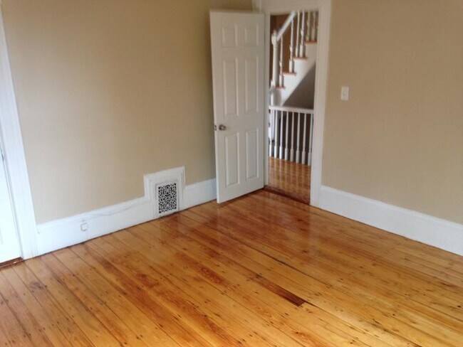 Photo - 24 Highgate St