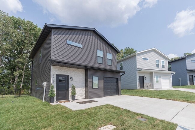 Photo - 2817 Emery Dr Unidad 2817 Emery Dr