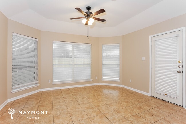 Photo - 405 Matlock Meadow Dr