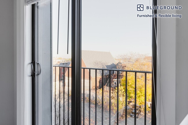 Photo - 152 Liverpool St Unidad FL5-ID1127