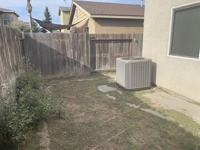 Photo - 4345 Briggs Ln