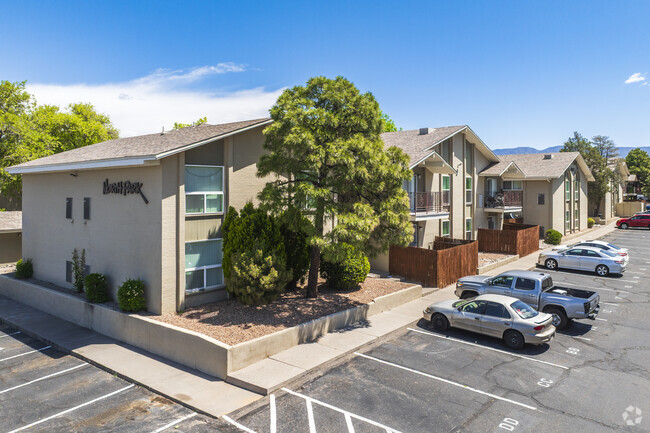 Building Photo - North Park Apartments