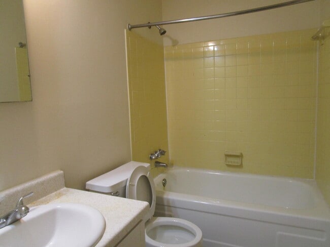 Photo - 251 Rast St
