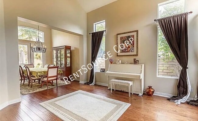 Photo - 22909 Redwood Ct